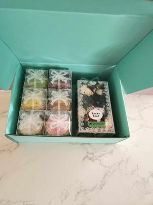 Medium Gift Boxes
